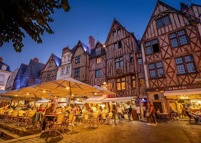 Le Clocher - Quai De La Loire - Netflix