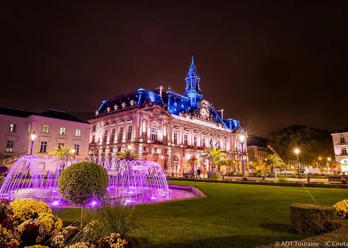 Le Clocher - Quai De La Loire - Netflix